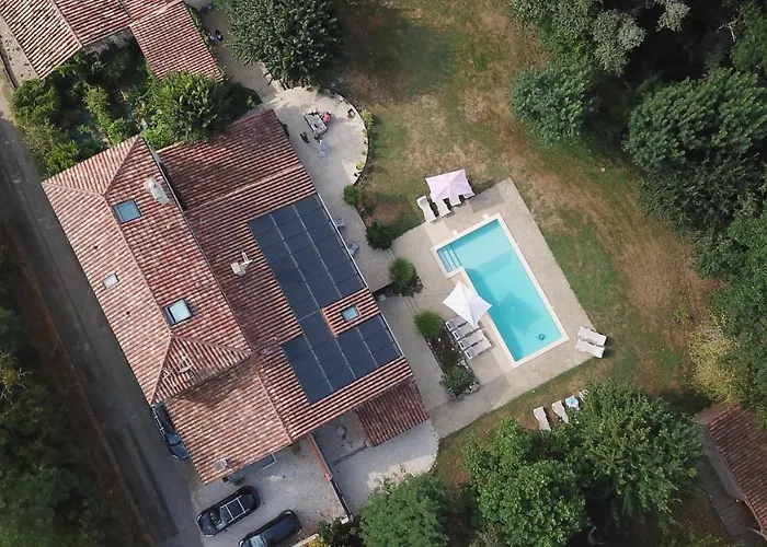 D'hotes Lencouet Bed & Breakfast